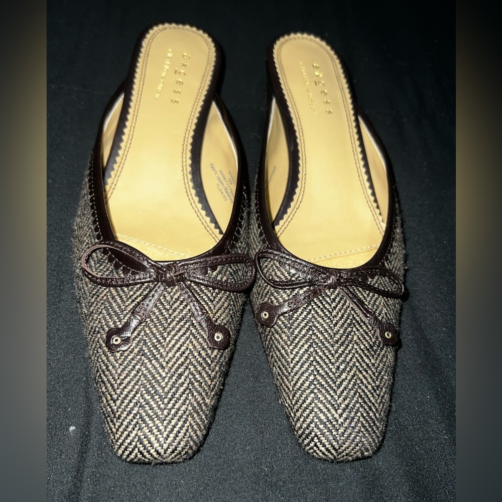 Access square toe mule